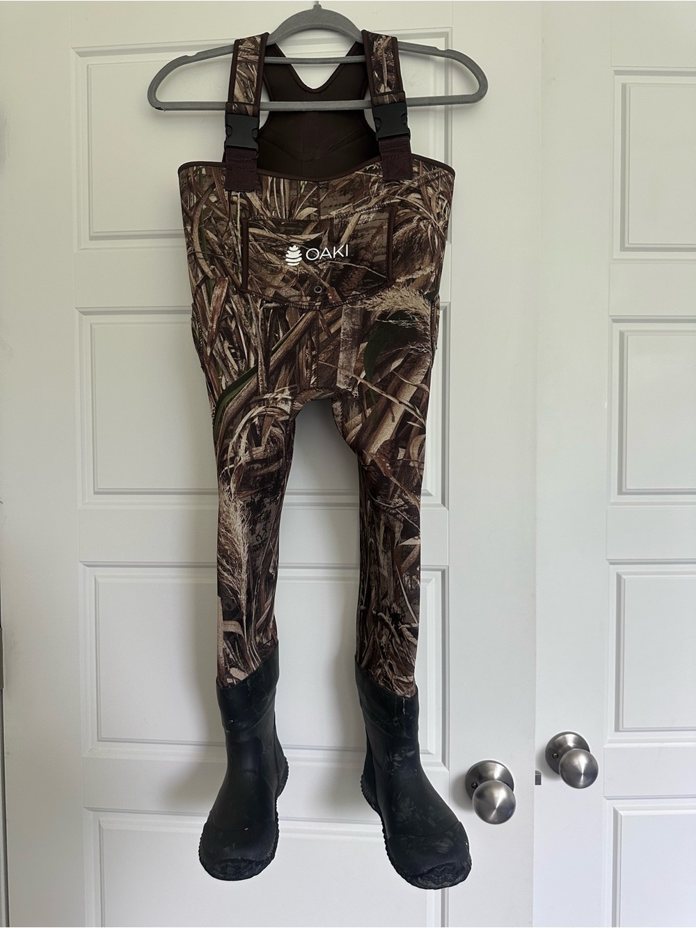Oaki - Suit